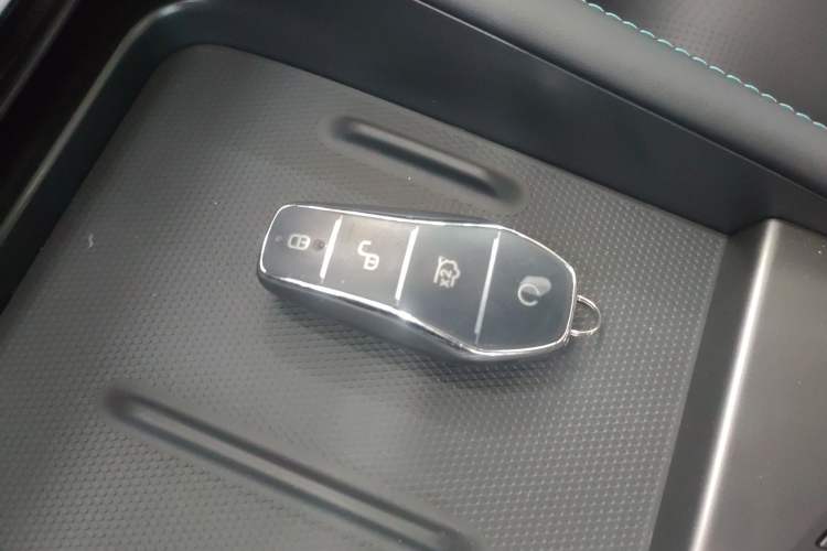 Used BYD Seal 06 New Energy 2024 DM-i 120KM Luxury Model
