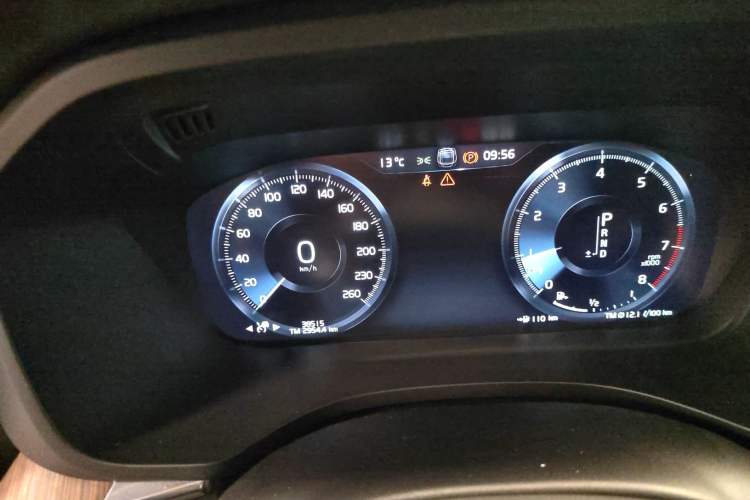 Used Volvo XC60 2021 T5 4x4 Smart Luxury Edition