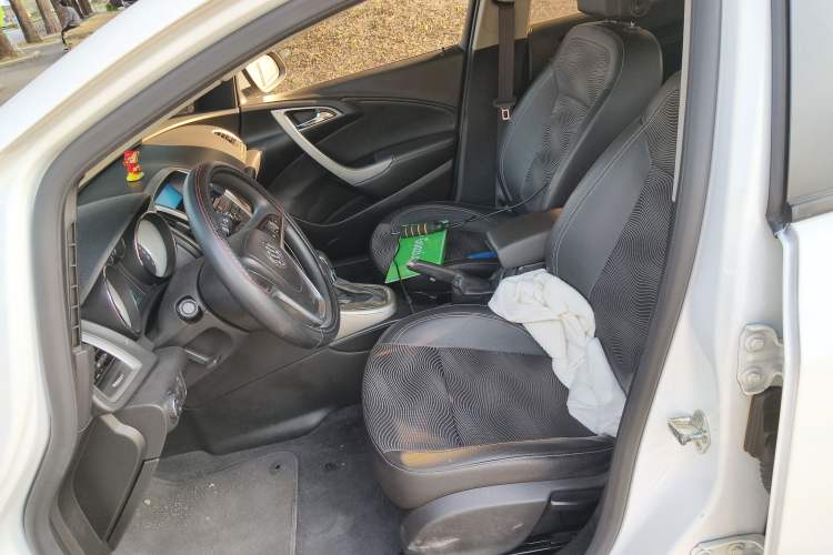 Used Buick GT 2014 XT 1.6L Automatic Fashion Edition
