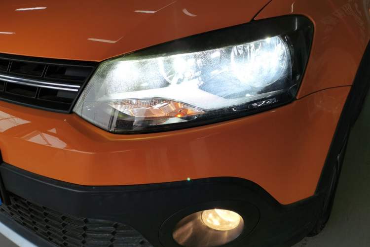 Used Volkswagen Polo 2012 1.6L Cross Polo Automatic Transmission