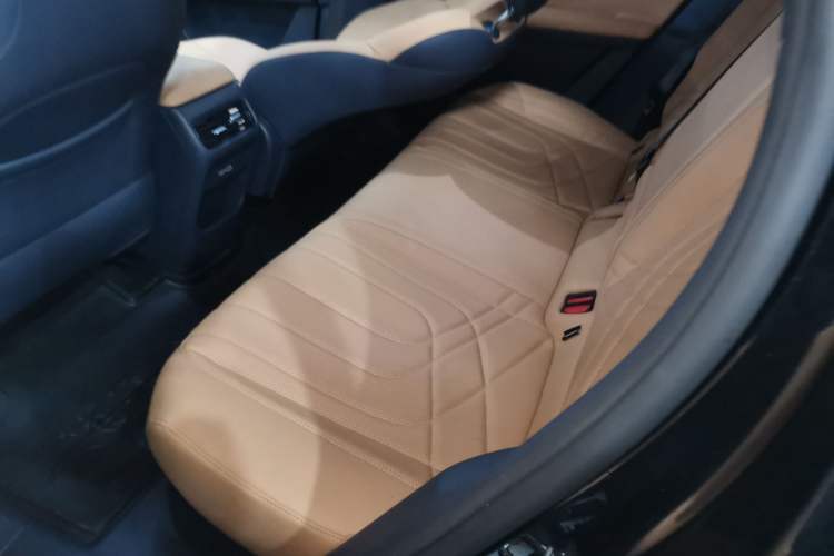 Used  Galaxy Xingjian 7 EM-i 2025 120km Exploration+ Version
