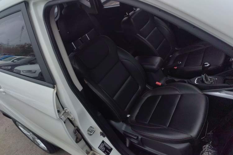 Used Changan CS35 2015 1.6L Manual Luxury Model China IV Standard
