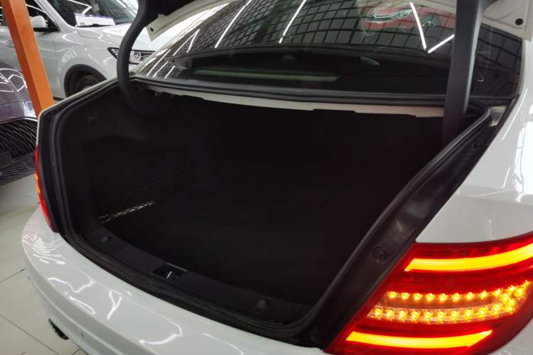 Used Mercedes-Benz C-Class 2013 C 180 Classic Grand Edition
