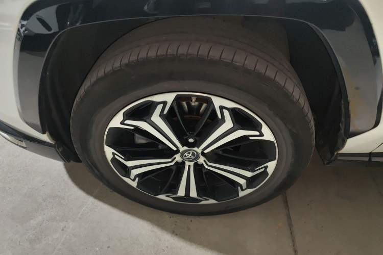 Used Toyota RAV4 Rongfang Plug-in Hybrid 2021 2.5L 4x4 Flagship Pro
