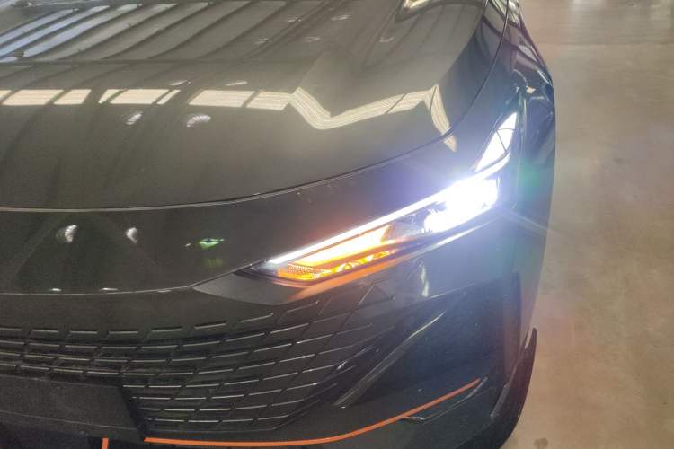 Used Changan UNI-V 2023 1.5T Sport Edition
