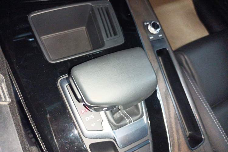 Used Audi Q5L 2022 45T Luxury Dynamic Model
