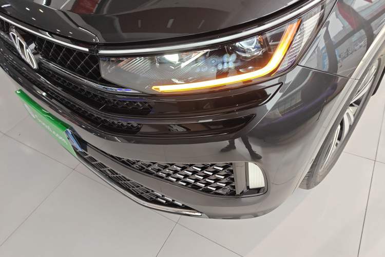 Used Volkswagen Tavendor 2024 380TSI All-Wheel Drive R-Line Cruise Edition
