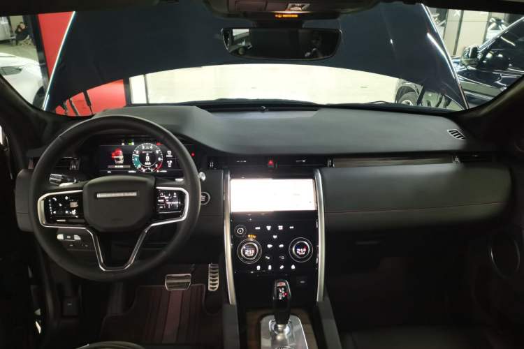 Used Land Rover Discovery Sport 2022 Revised Version 249 PS R-Dynamic S Performance Edition 5 Seats