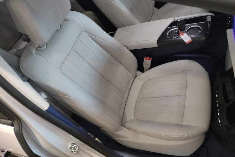 Used Buick GL8 New Energy 2024 Lu Zun Luxury Edition 6-Seater
