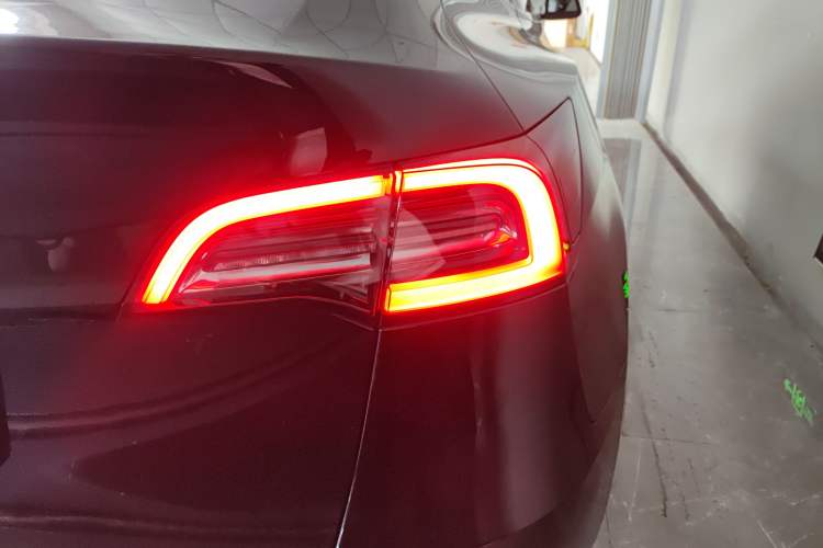 Used Tesla Model Y 2021 Standard Range Rear-Wheel Drive Version