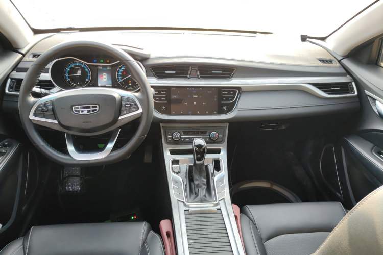 Used Geely Auto Emgrand 2019 Leading Edition 1.5L CVT Luxury Model China VI Standard
