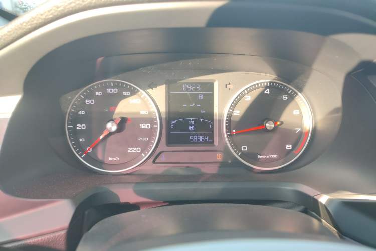 Used Roewe 360 2018 PLUS 1.5L Manual Luxury Edition
