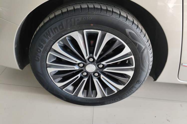 Used Buick GL8 2020 ES Land Cruiser 653T Flagship Model
