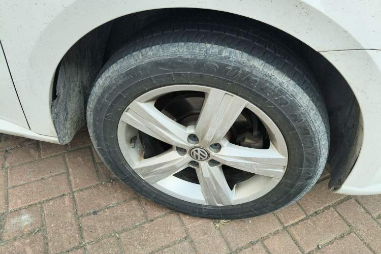 Used Volkswagen Lavida 2017 1.6L Automatic Fashion Edition
