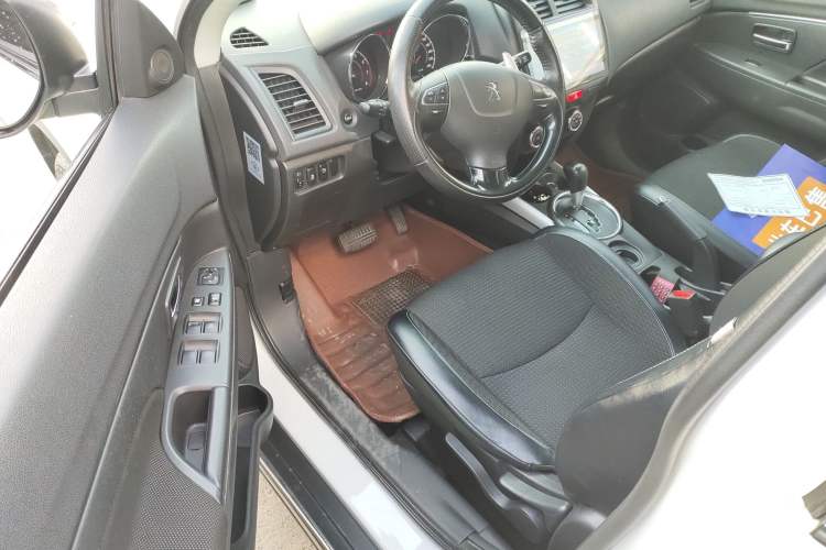 Used Peugeot 4008 2013 2.0L Two-Wheel Drive Fashion Edition
