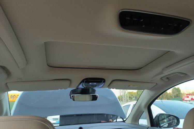 Used VOYAH Dream 2022 0-Emission Edition Dream+ Smart Range Package – 605 km
