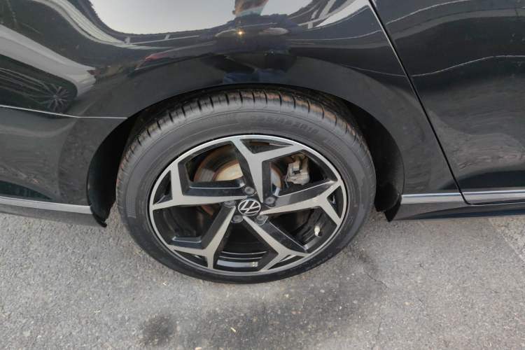 Used Volkswagen Magotan 2023 2 Million Units Commemorative Edition 330TSI DSG Luxury Version
