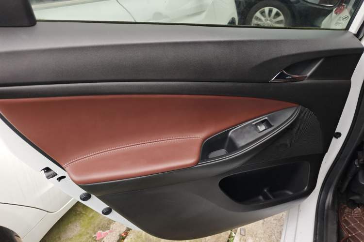 Used Buick GL6 2018 18T 6-Seater Luxury Model
