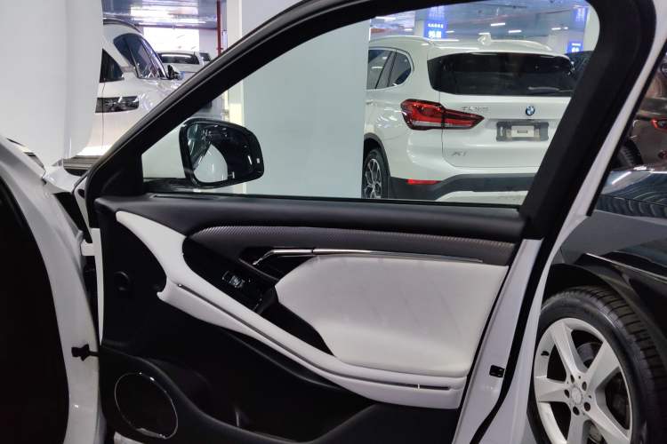 Used VOYAH FREE 2025 318 318 km Rear-Drive Touring Edition
