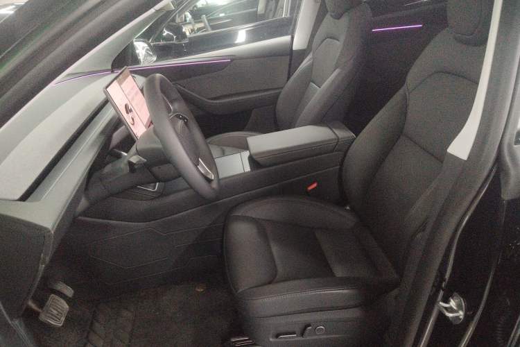 Used Tesla Model Y 2025 Rear-Wheel-Drive Version