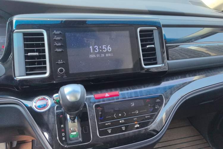 Used Honda Elysion 2019 2.0L Hybrid Luxury Edition
