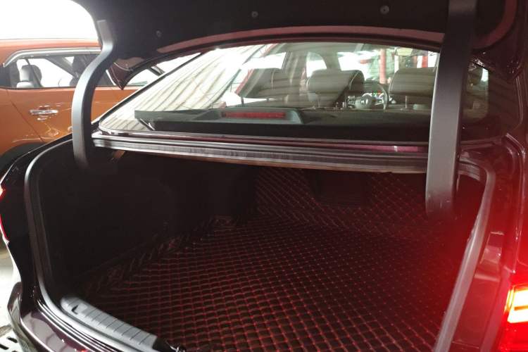 Used Changan Raeton CC 2018 1.5T Automatic Zhiya Model China V Standard
