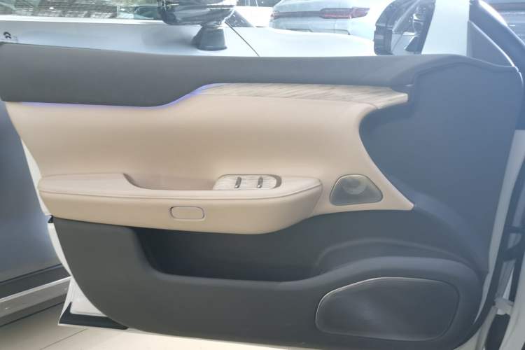 Used Nio ET7 2024 75 kWh Executive Edition
