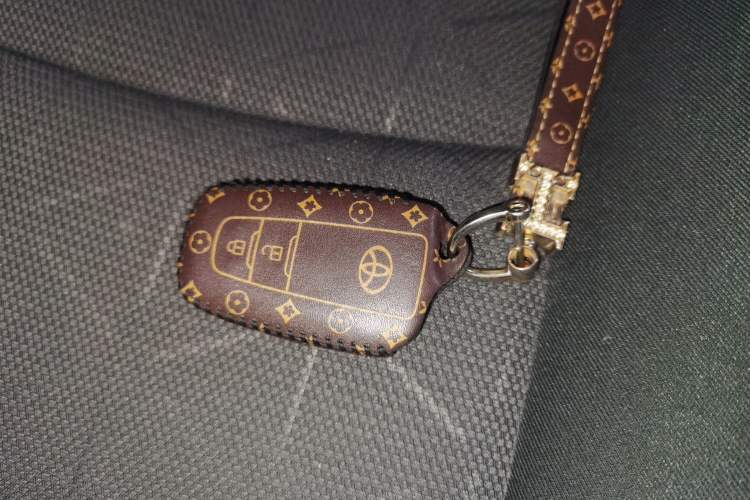 Used Toyota RAV4 2023 2.0L CVT Two-Wheel Drive Fashion Edition
