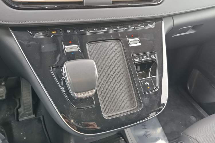 Used Hongqi HQ9 PHEV 2024 2.0T Four-Wheel Drive Luxury Edition