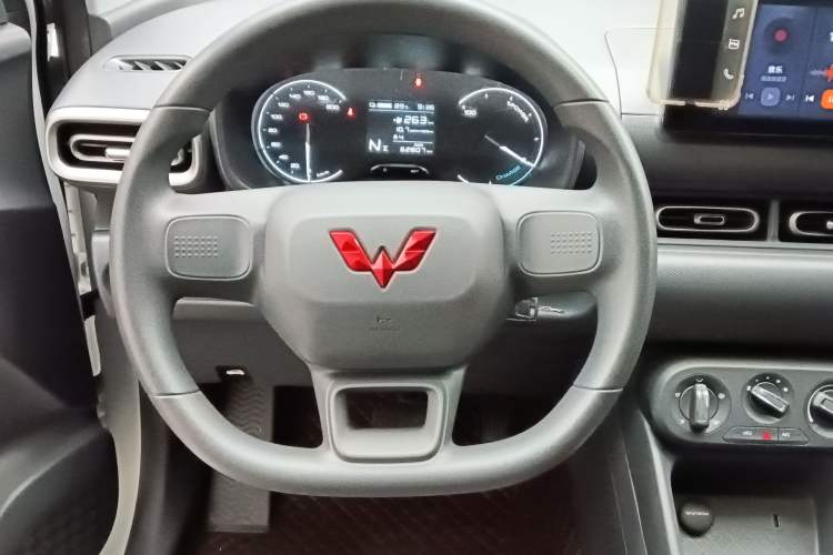 Used Wuling Hongguang New Energy 2024 All-Electric Model 300KM Standard Version