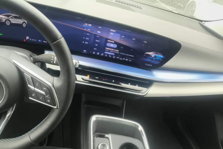 Used Buick E4 2023 Smart Edition
