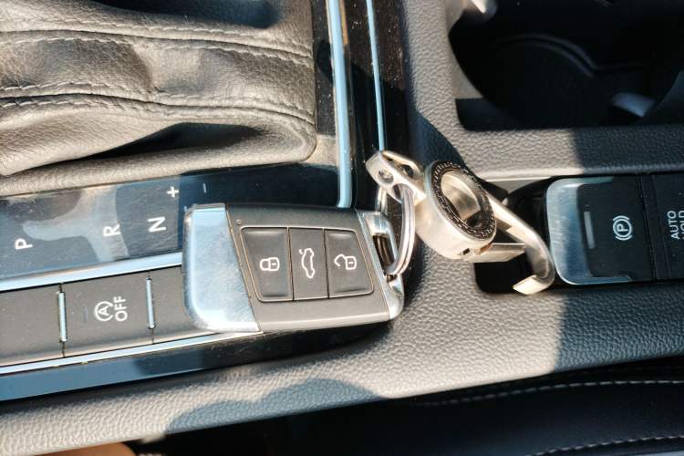 Used Volkswagen Magotan 2023 2 Million Units Limited Edition 330TSI DSG Leading Version