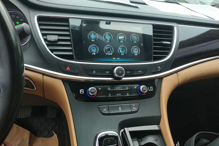 Used Buick LaCrosse 2018 28T Elite Edition
