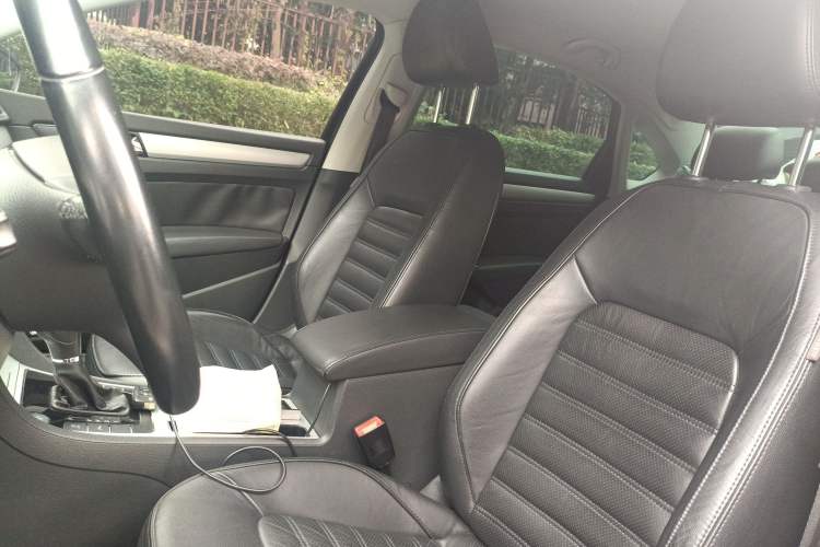 Used Volkswagen Passat 2014 1.8TSI DSG Prestige Navigation Edition
