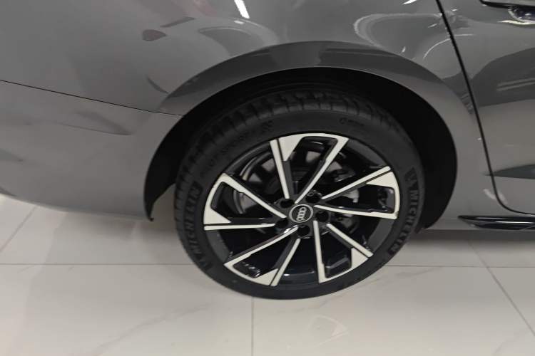 Used Audi A4L 2023 40 TFSI Luxury Dynamic Model