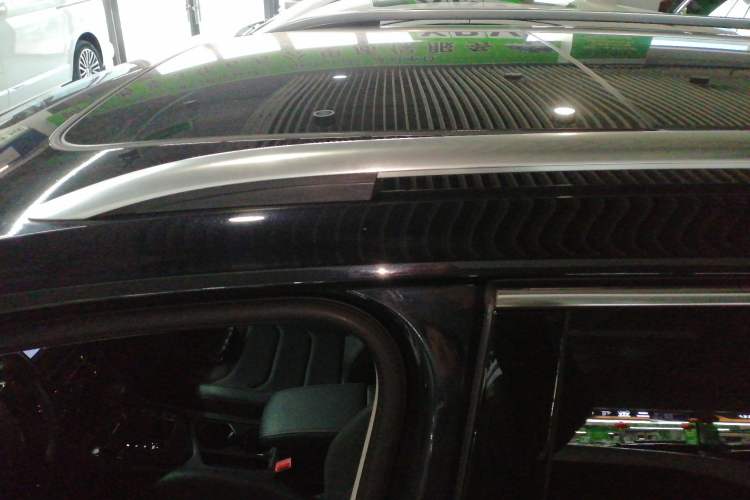 Used Volkswagen Tiguan L 2019 Revised 330TSI Automatic Two-Wheel Drive Smart & Luxury Edition China VI Standard
