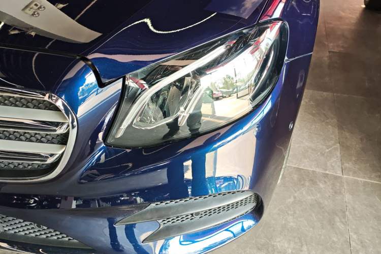 Used Mercedes-Benz E-Class 2017 E 300 L Sporty and Stylish Model
