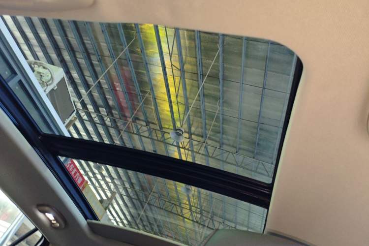 Used Buick Envision 2015 20T Two-Wheel-Drive Leading Model