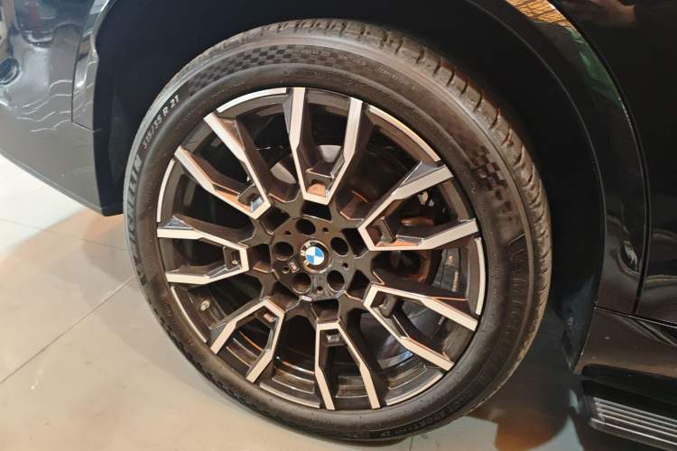 Used BMW X5 2023 xDrive 40Li M Sport Package
