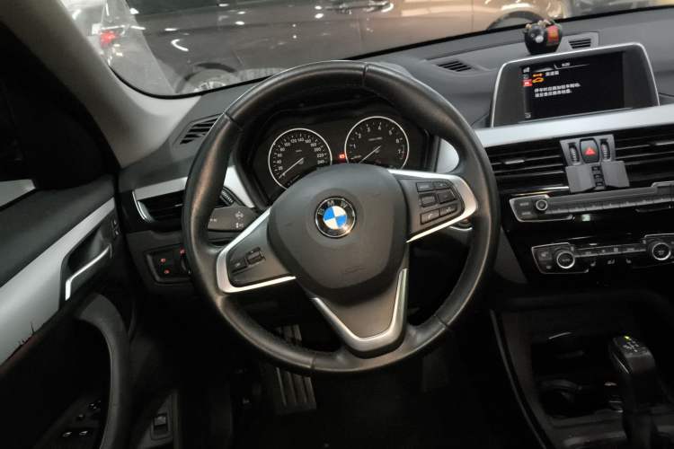 Used BMW X1 2016 sDrive18Li Premium Edition
