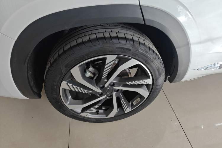 Used Geely Auto Monjaro L 2023 2.0TD High-Power Automatic Two-Wheel Drive Flagship Version
