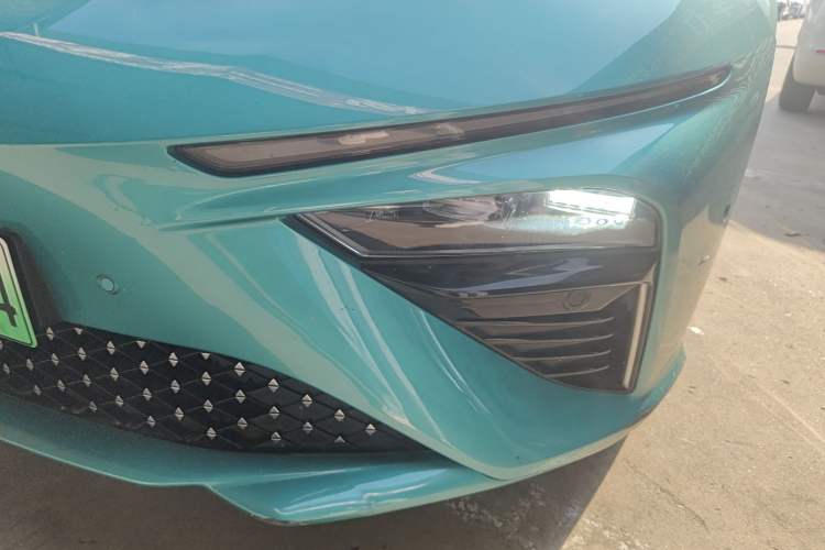 Used NETA S 2022 Extended-Range Version 1160 km Range Rear-Wheel Drive Mid-Grade