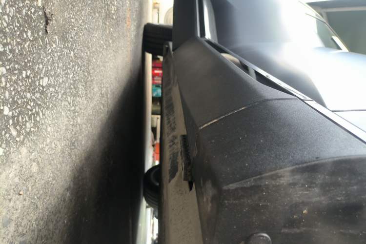 Used  E07 2025 All-Electric 4x4 90kWh Ultra High-Performance Edition
