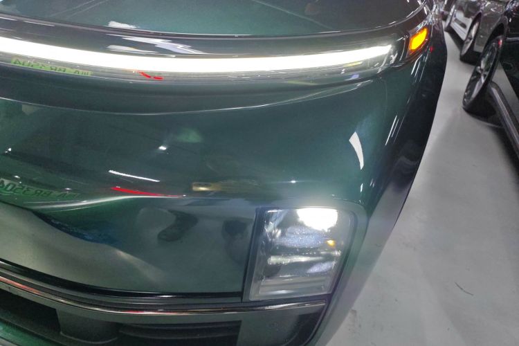 Used Li Auto L8 2023 Pro Model
