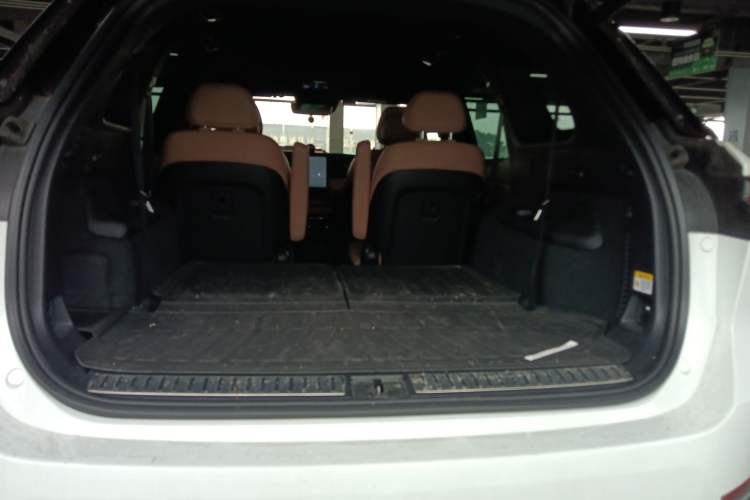 Used Nio ES8 2020 415 km Range 6-Seater Version
