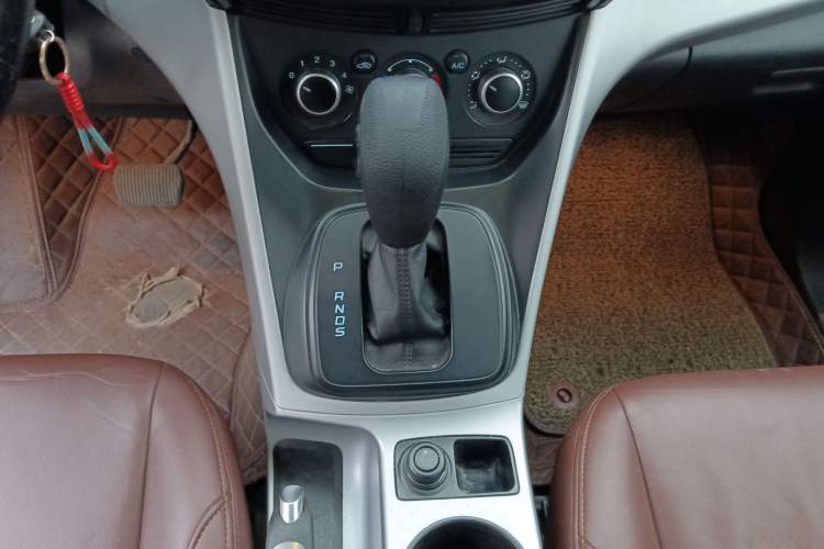 Used Ford Kuga 2013 1.6L GTDi Two-Wheel-Drive Comfort Model
