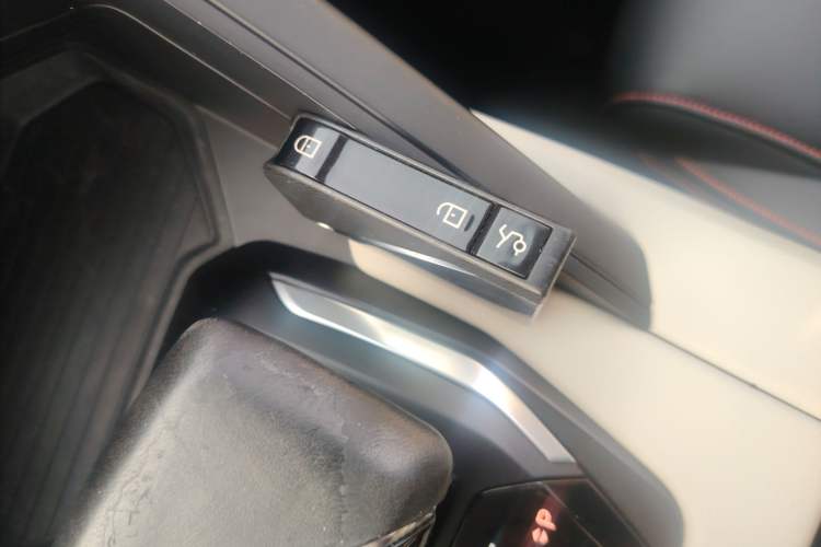 Used Lynk & Co 06 2020 1.5T YAO Halo
