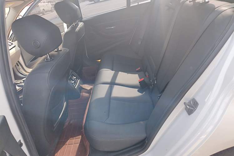 Used BMW 3 Series 2017 318i Fashion Model
