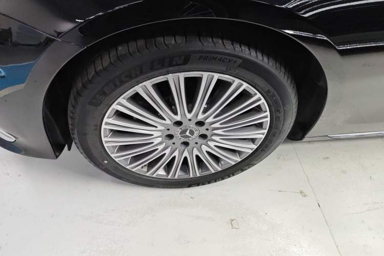 Used Mercedes-Benz E-Class 2023 Updated E 300 L Fashion Edition
