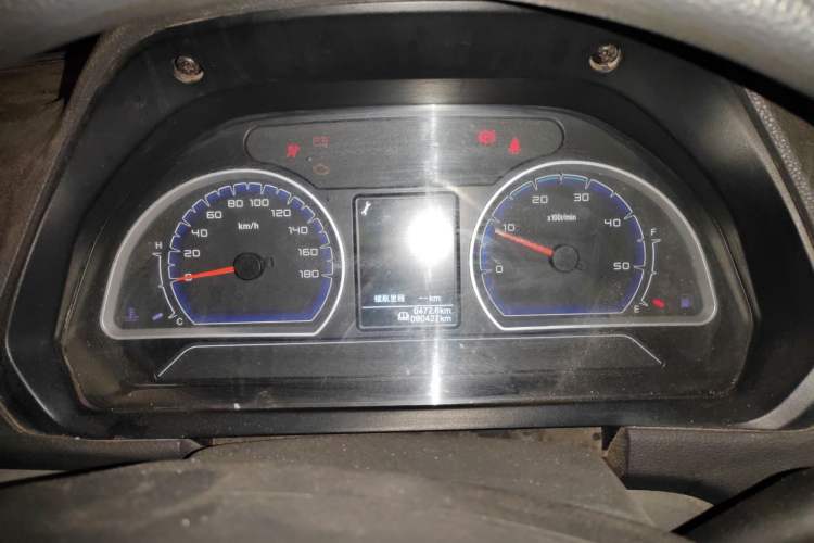 Used Iveco Power Daily 2017 2.5T Deluxe A32 Mid-Roof 5-7 Seater 47Z5 Passenger Van